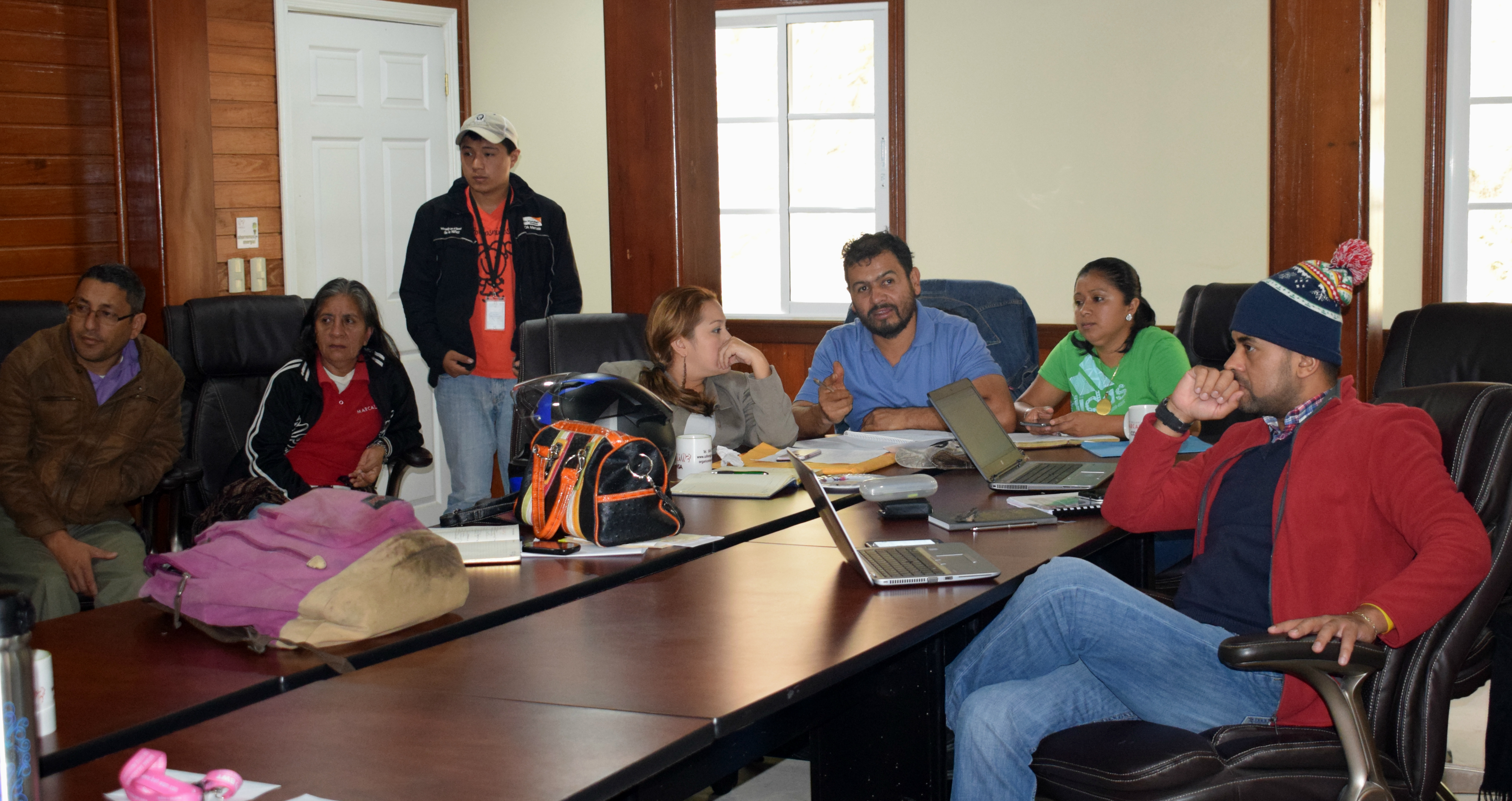 Visión Mundial y COMSA socializan convenio para trabajo conjunto