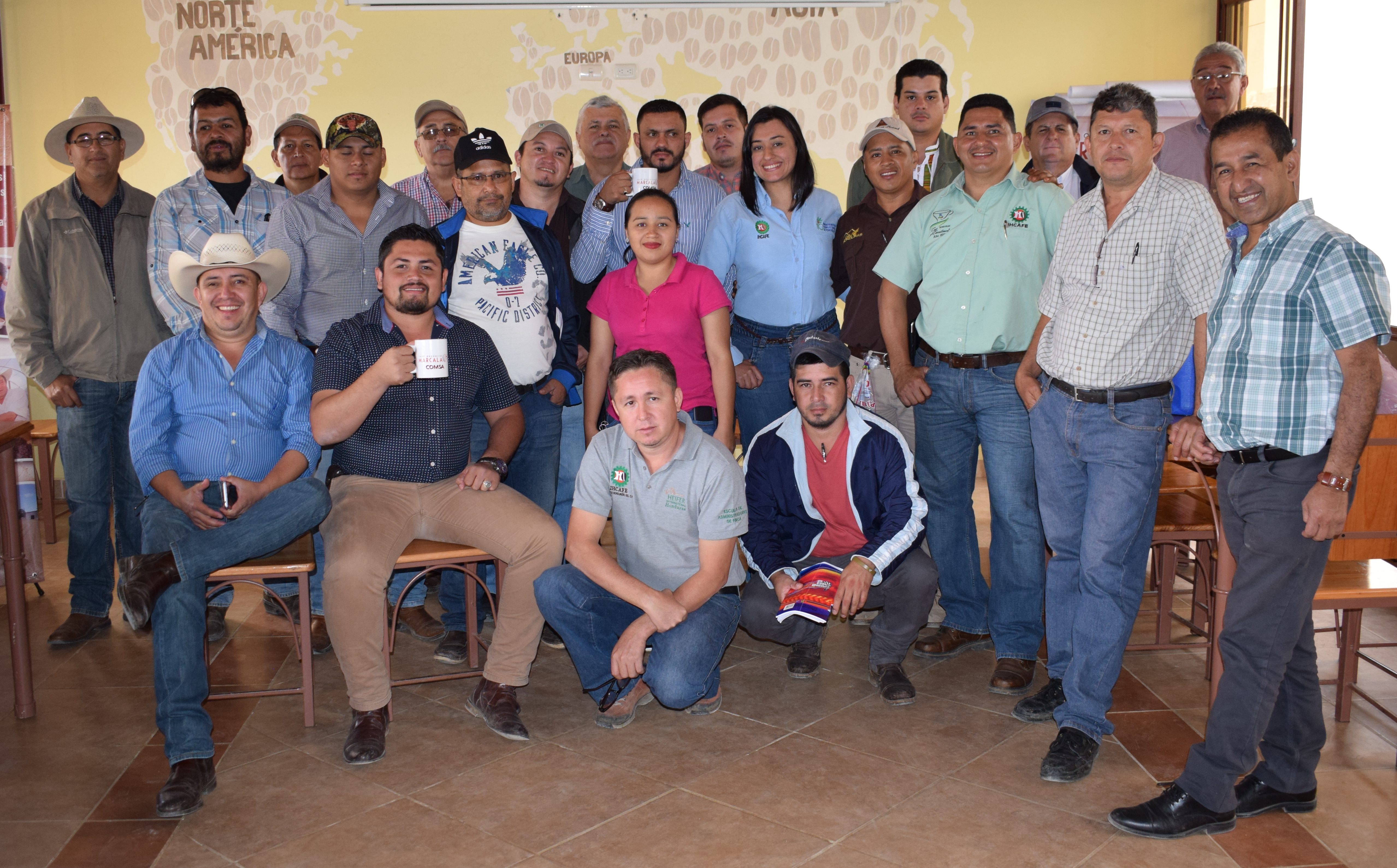 Técnicos del IHCAFÉ conocen la planta para el aprovechamiento de las aguas mieles en COMSA